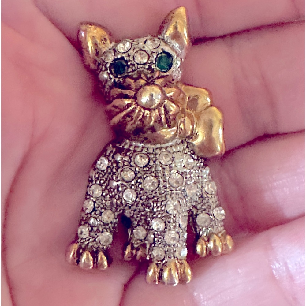 VINTAGE Dog pin brooch rhinestone gold/silver tone green gems
